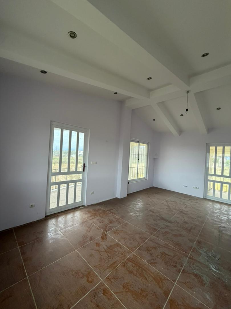 WhatsApp Image 2025-12-16 at 15.15.03