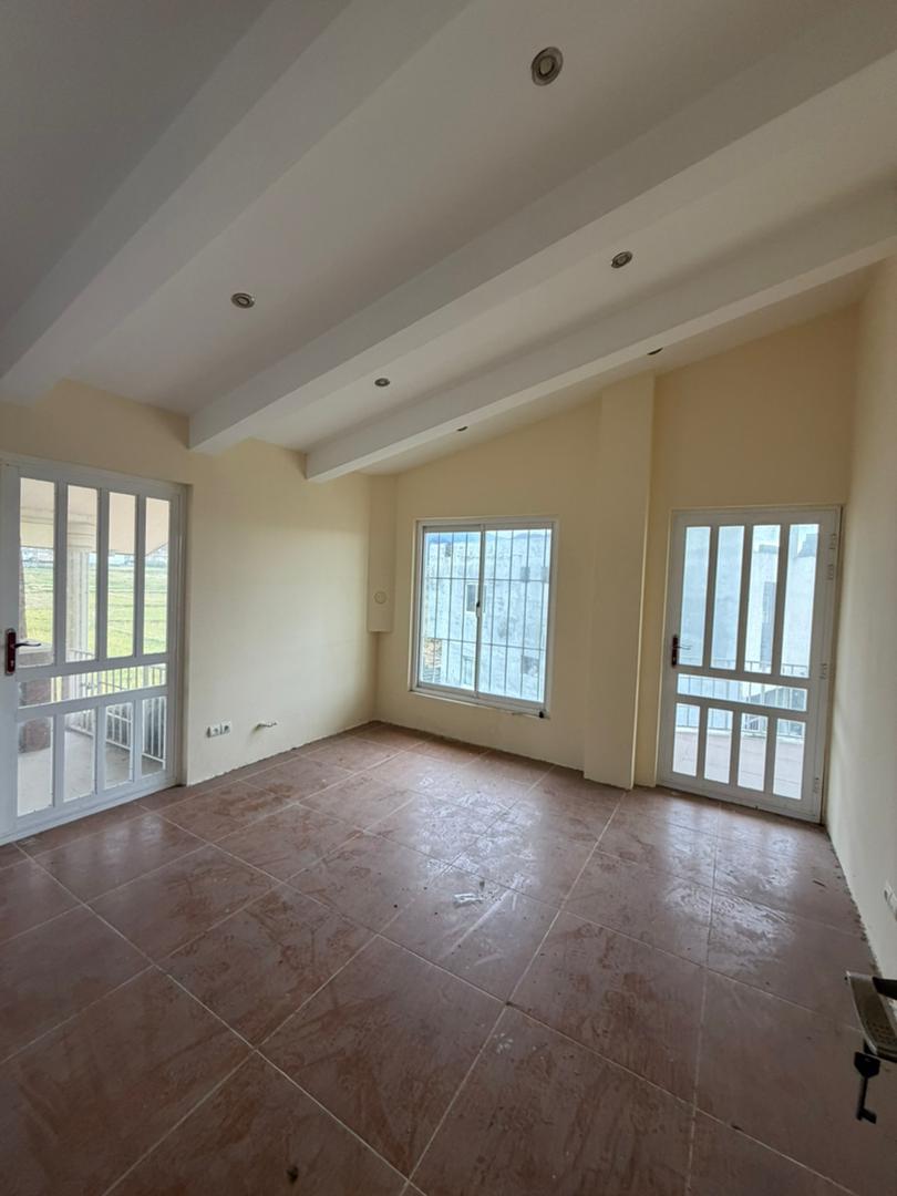 WhatsApp Image 2025-12-16 at 15.15.06